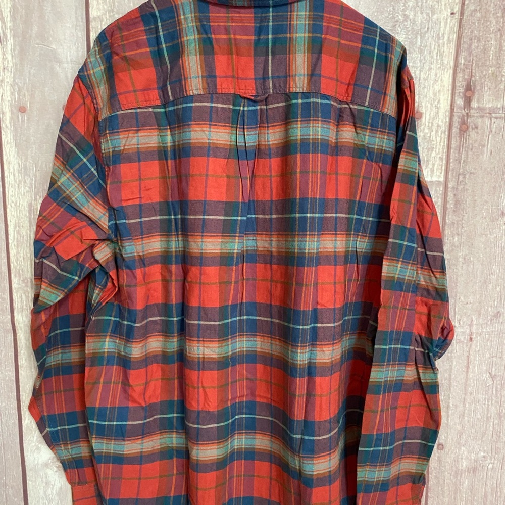 Shirt - Picture 2 of 4